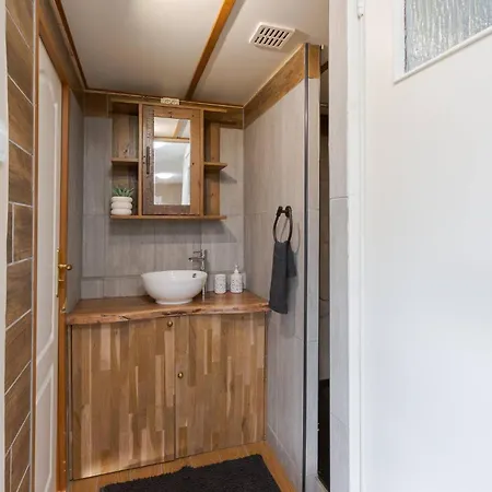 With Fireplace In The Heart Of Veluwe Holiday home Krachtighuizen