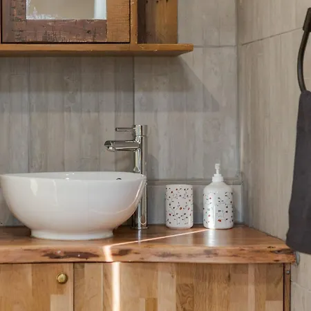 With Fireplace In The Heart Of Veluwe * Krachtighuizen